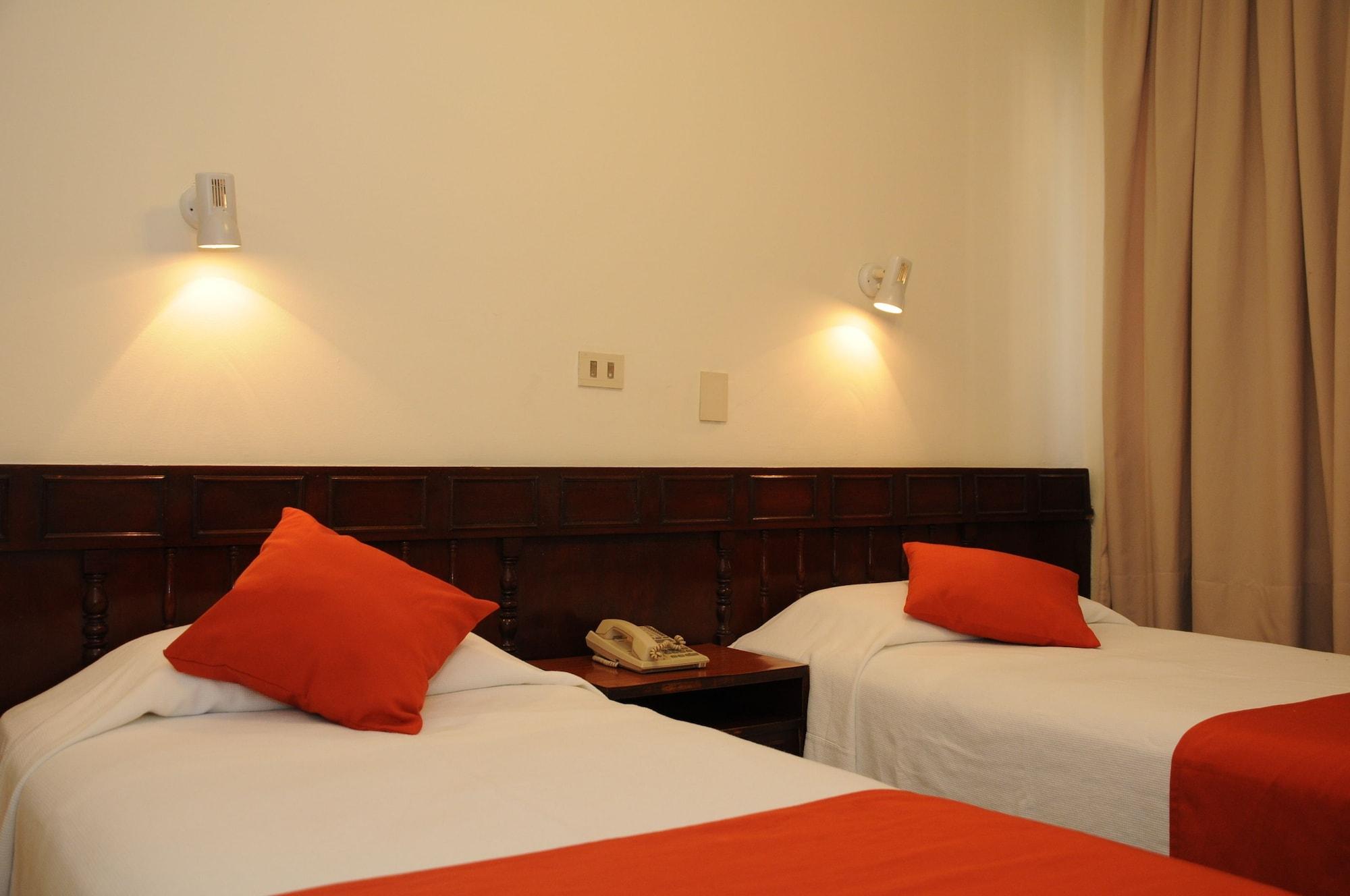Hotel California Montevideo Esterno foto