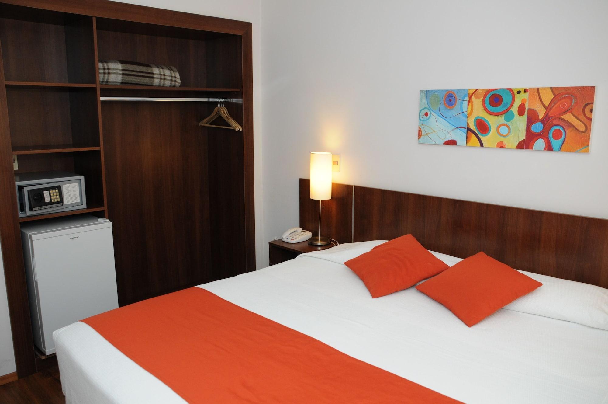 Hotel California Montevideo Esterno foto