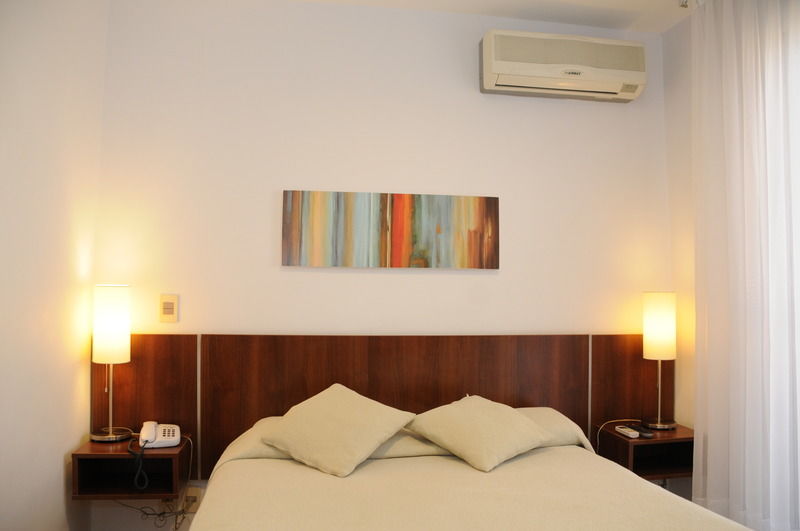 Hotel California Montevideo Esterno foto