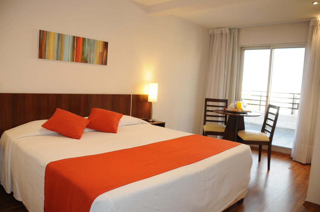 Hotel California Montevideo Esterno foto